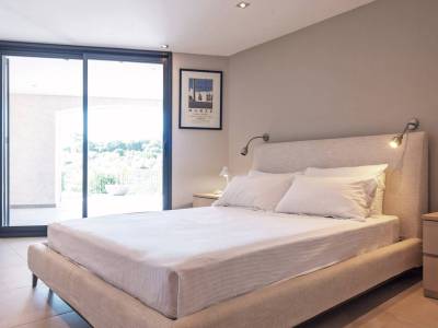 35-Valbonne-Luxury-Rental-Villa-bedroom-VA1016