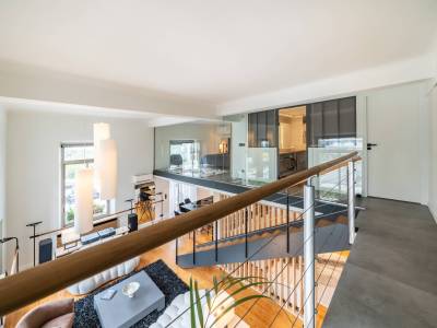 Duplex-hall